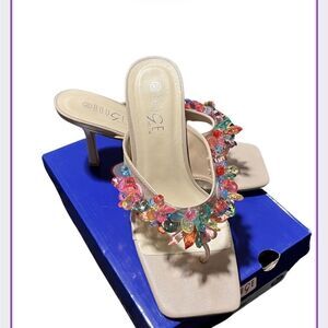 Rouge Helium Women’s Zeal Square Toe Flower Petal Gems Thong High Heels